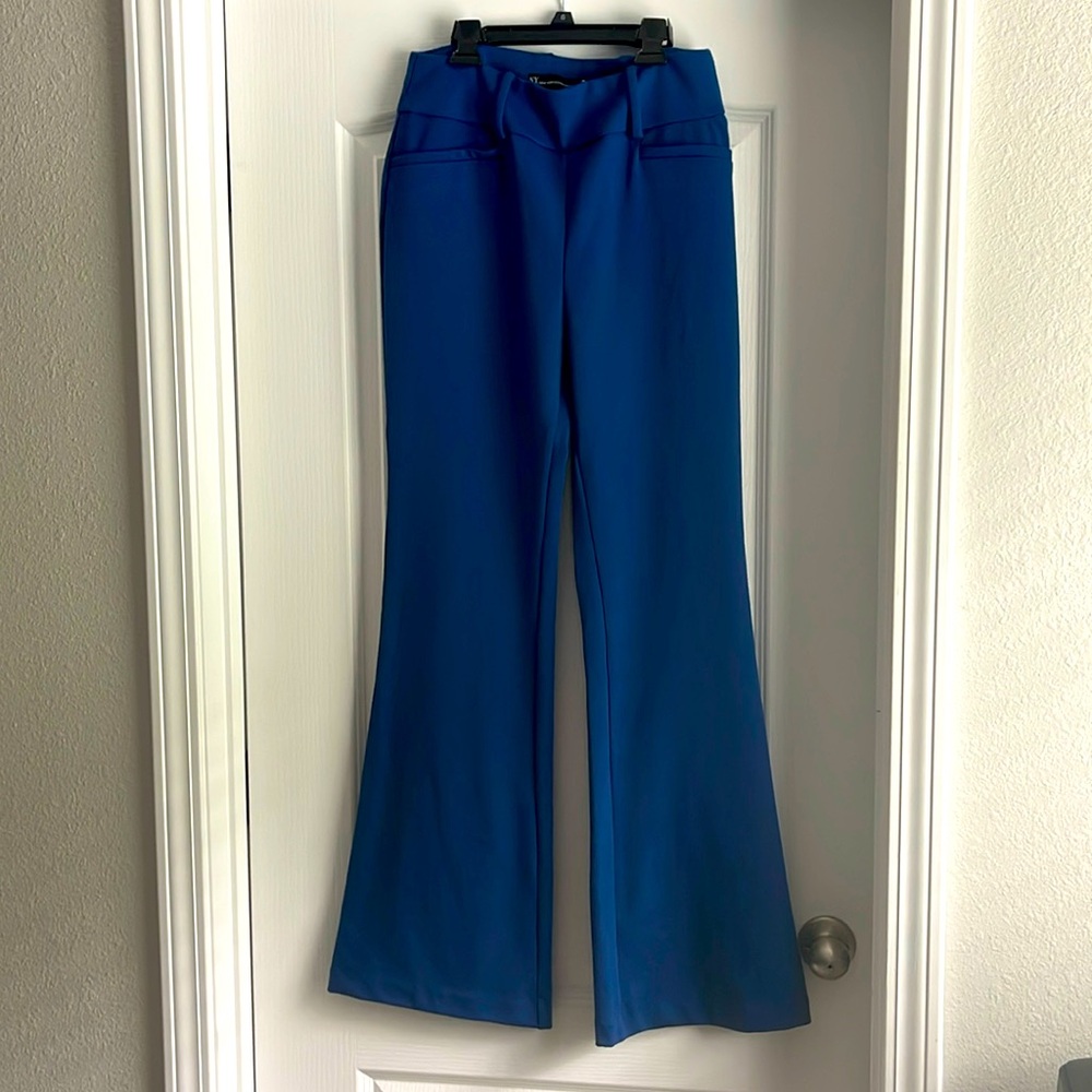 NY&C stretch flare dress pants. Size M in women’s. Color is royal blue.